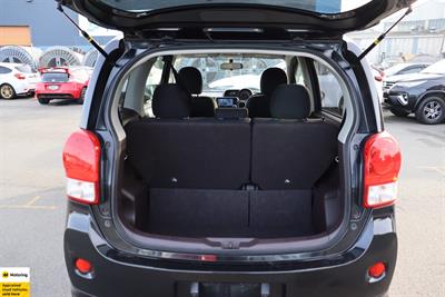 2015 Toyota Porte - Thumbnail