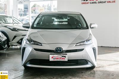 2020 Toyota Prius - Thumbnail