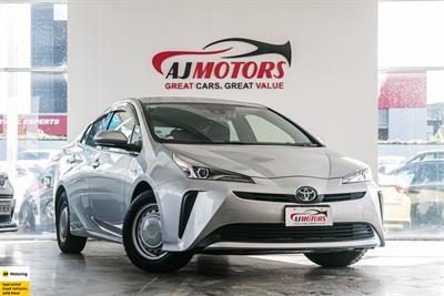 2020 Toyota Prius - Thumbnail