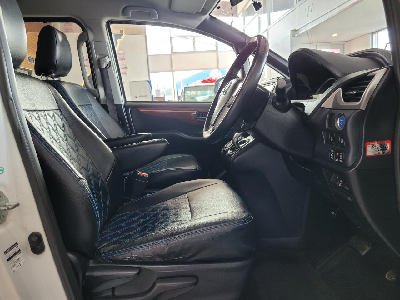 2014 Toyota Voxy
