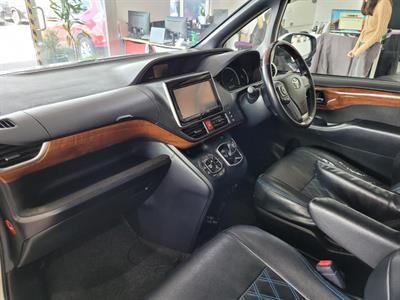 2014 Toyota Voxy - Thumbnail