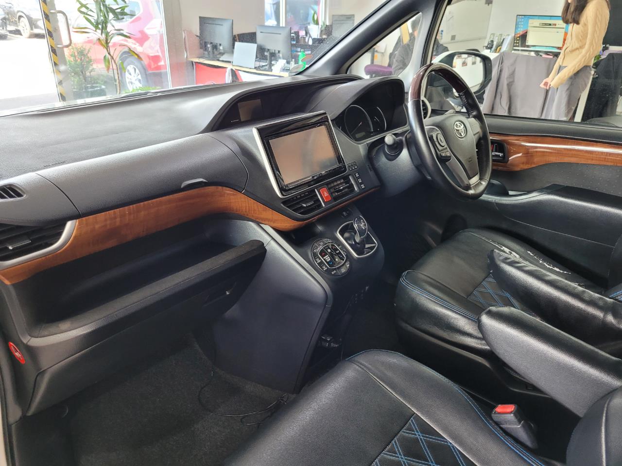 2014 Toyota Voxy