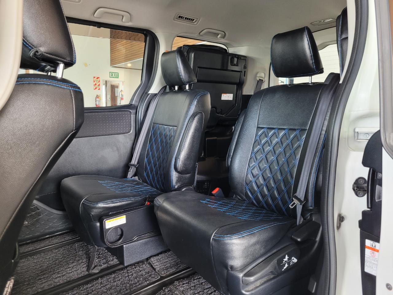 2014 Toyota Voxy