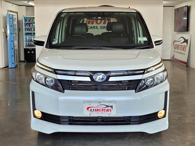 2014 Toyota Voxy - Thumbnail