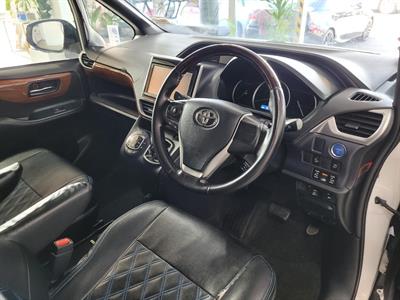 2014 Toyota Voxy - Thumbnail