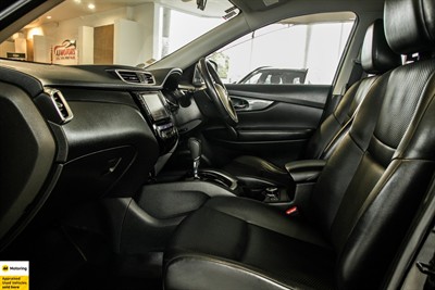 2017 Nissan X-Trail - Thumbnail