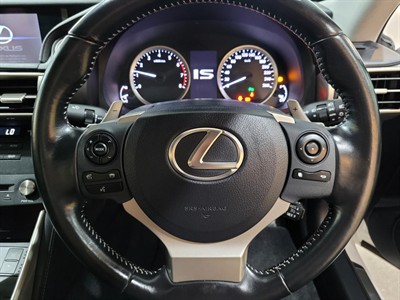 2016 Lexus IS 200t - Thumbnail