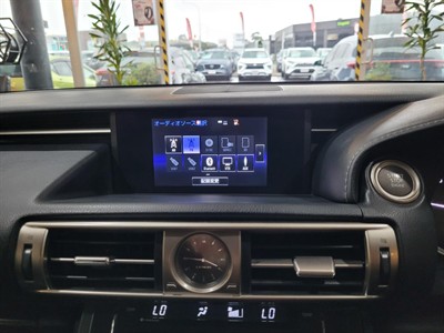 2016 Lexus IS 200t - Thumbnail