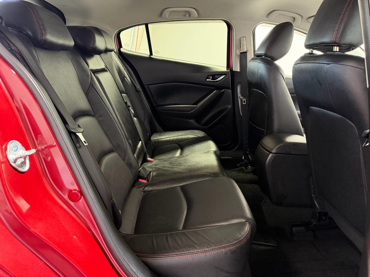 2014 Mazda Axela