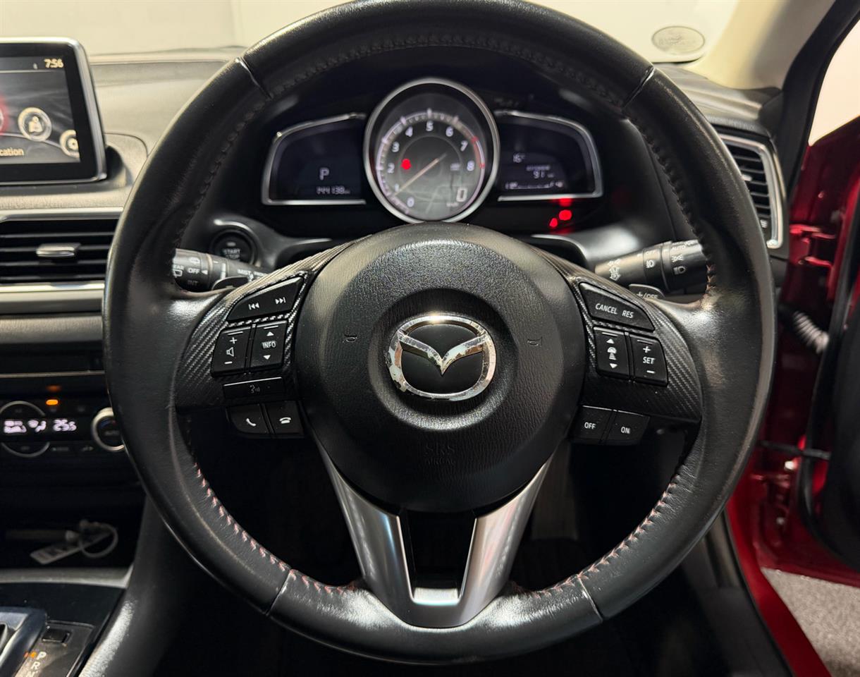 2014 Mazda Axela