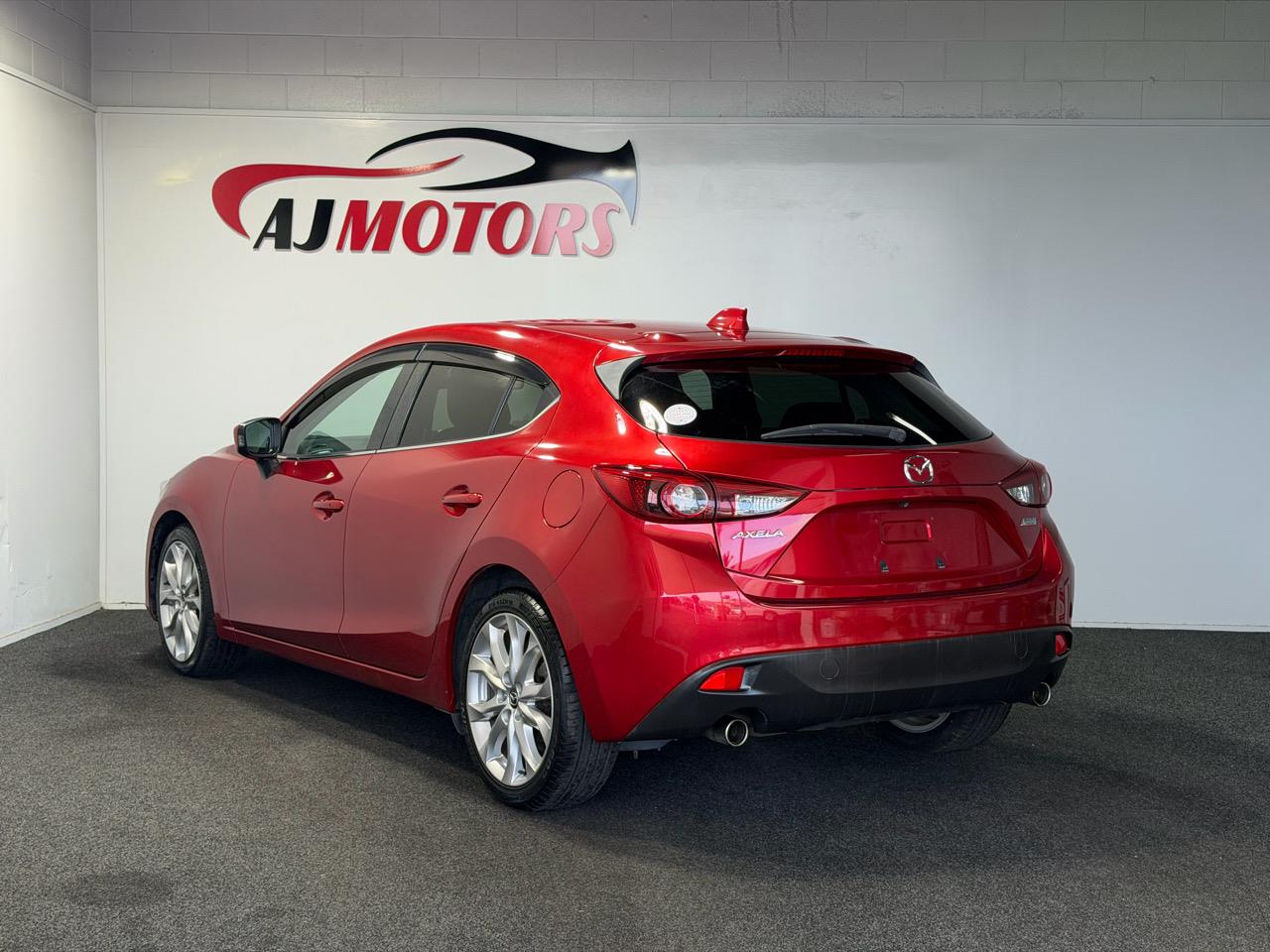 2014 Mazda Axela