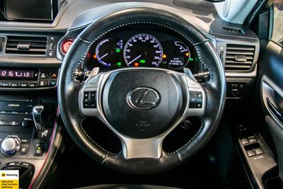 2012 Lexus CT 200h - Thumbnail