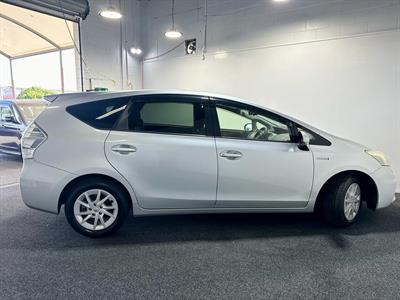 2013 Toyota Prius - Thumbnail
