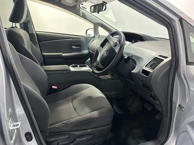 2013 Toyota Prius - Thumbnail
