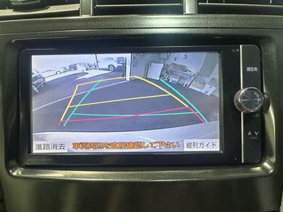 2013 Toyota Prius - Thumbnail