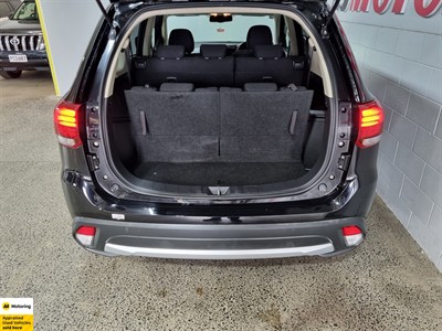 2015 Mitsubishi Outlander - Thumbnail