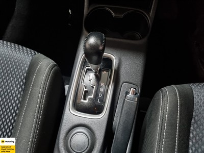 2015 Mitsubishi Outlander - Thumbnail