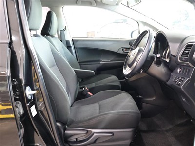 2015 Toyota Ractis - Thumbnail