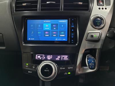 2012 Toyota Prius - Thumbnail