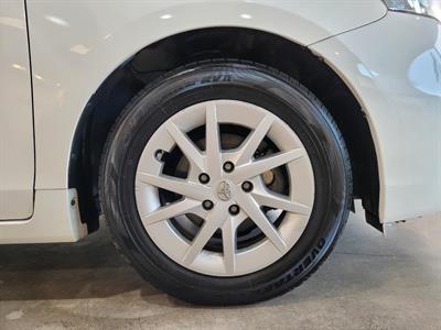 2012 Toyota Prius - Thumbnail