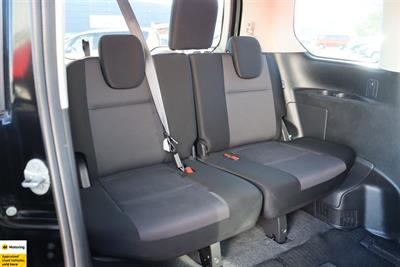 2022 Nissan Serena - Thumbnail