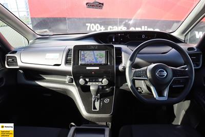 2022 Nissan Serena - Thumbnail