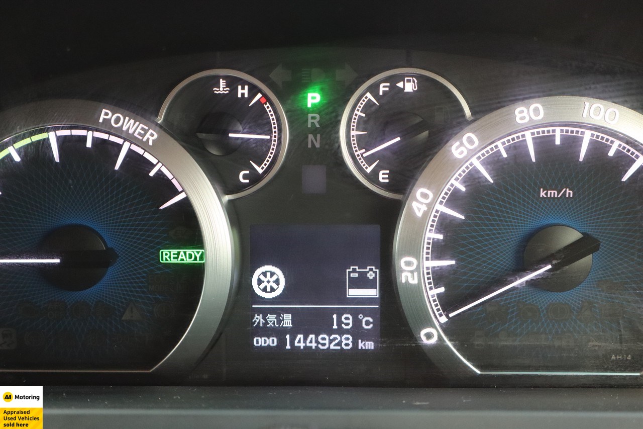 2013 Toyota Alphard