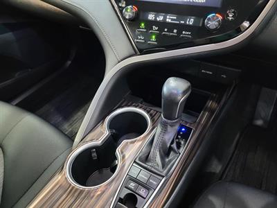 2019 Toyota Camry - Thumbnail