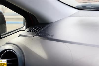 2014 Toyota Aqua - Thumbnail