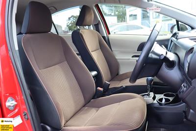 2014 Toyota Aqua - Thumbnail