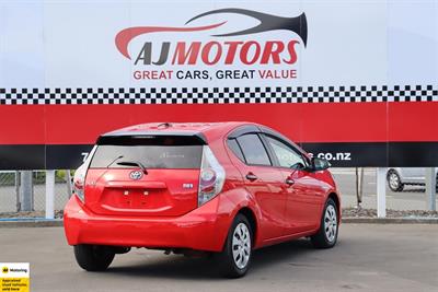 2014 Toyota Aqua - Thumbnail