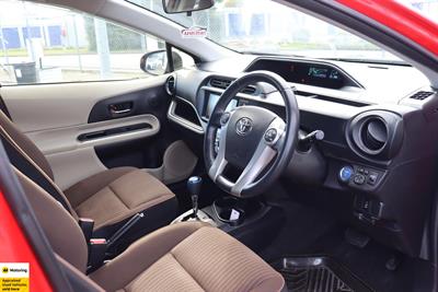 2014 Toyota Aqua - Thumbnail