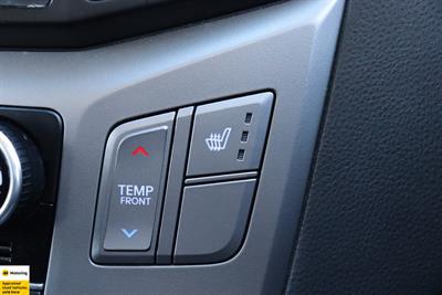 2017 Hyundai iMax - Thumbnail