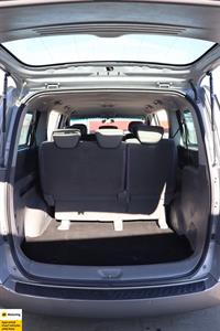 2017 Hyundai iMax - Thumbnail