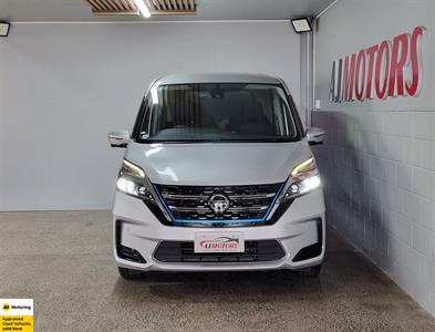 2020 Nissan Serena - Thumbnail