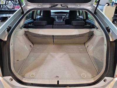 2012 Toyota Prius - Thumbnail