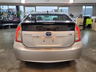 2012 Toyota Prius - Thumbnail