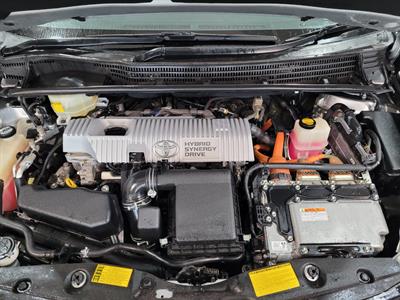 2012 Toyota Prius - Thumbnail