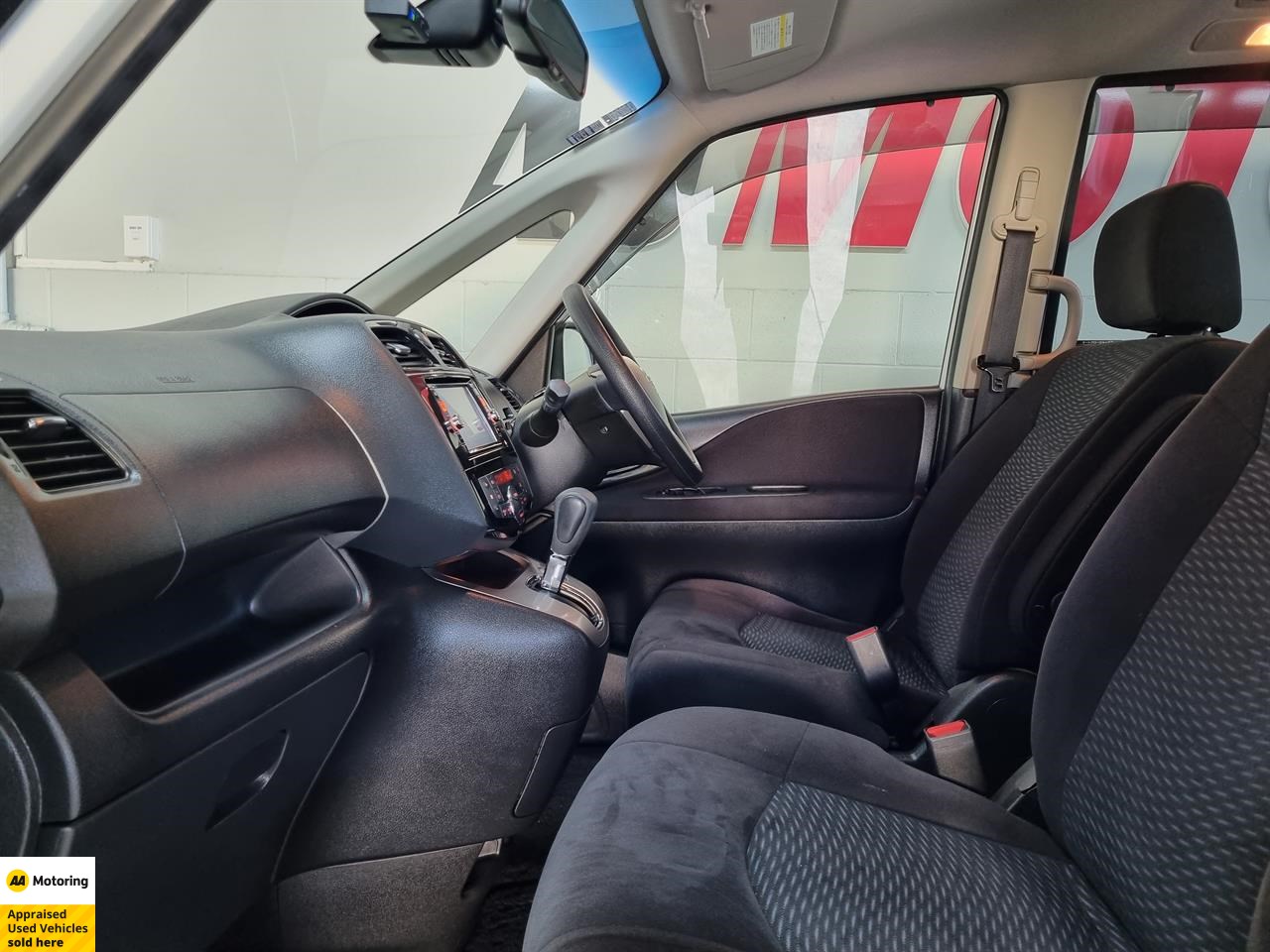 2014 Nissan Serena