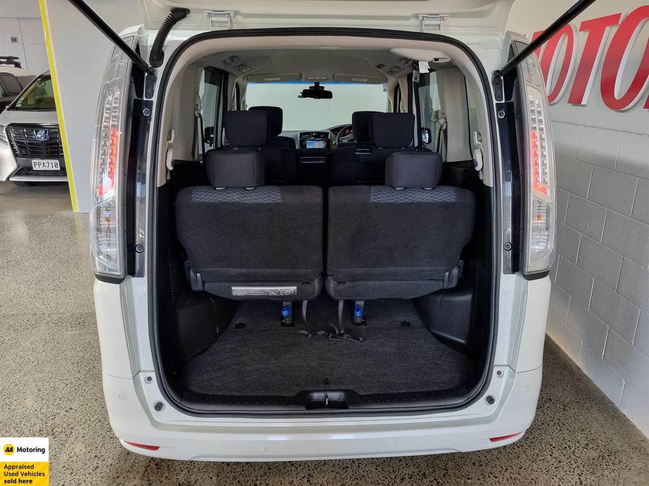 2014 Nissan Serena