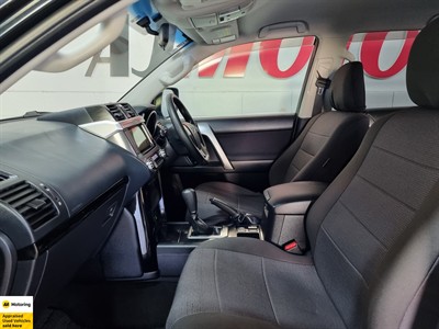 2016 Toyota Land Cruiser Prado - Thumbnail