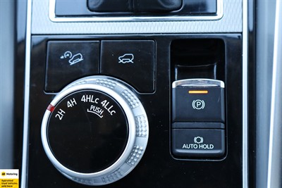 2022 Mitsubishi Pajero Sport - Thumbnail