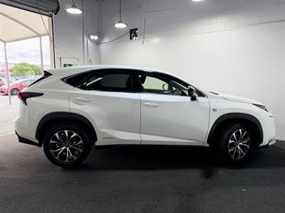 2015 Lexus NX 300h - Thumbnail