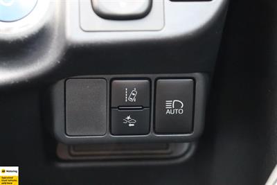 2017 Toyota Aqua - Thumbnail