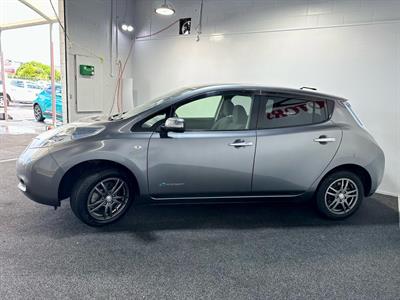2014 Nissan Leaf - Thumbnail