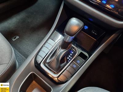 2022 Hyundai IONIQ - Thumbnail