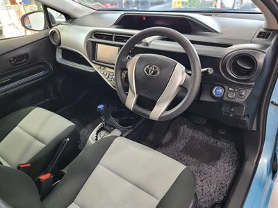 2014 Toyota Aqua - Thumbnail
