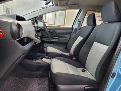2014 Toyota Aqua - Thumbnail