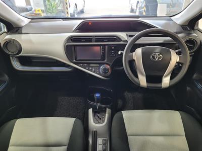 2014 Toyota Aqua - Thumbnail