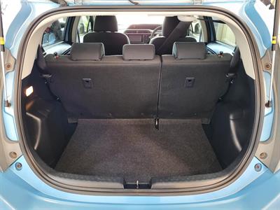 2014 Toyota Aqua - Thumbnail